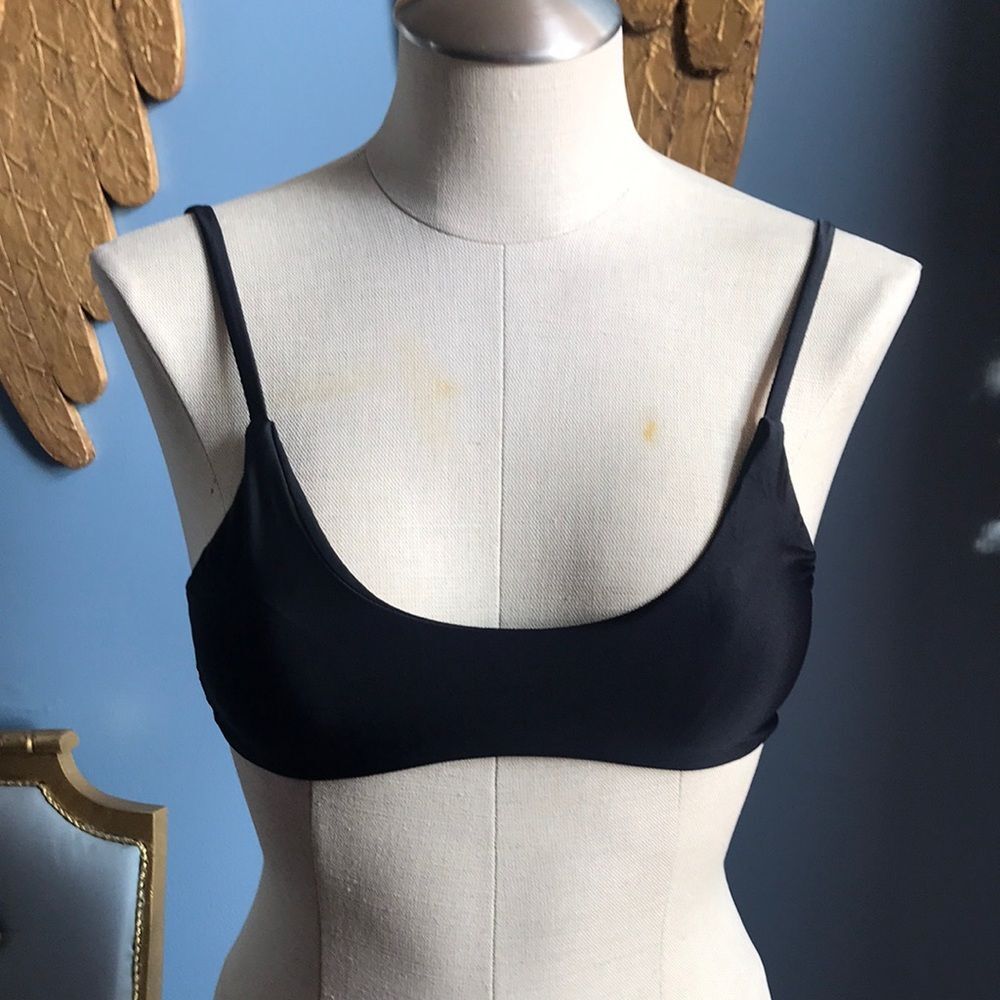 NWT SherryDC solid black scoop neck push up padded bikini beach swim top size M